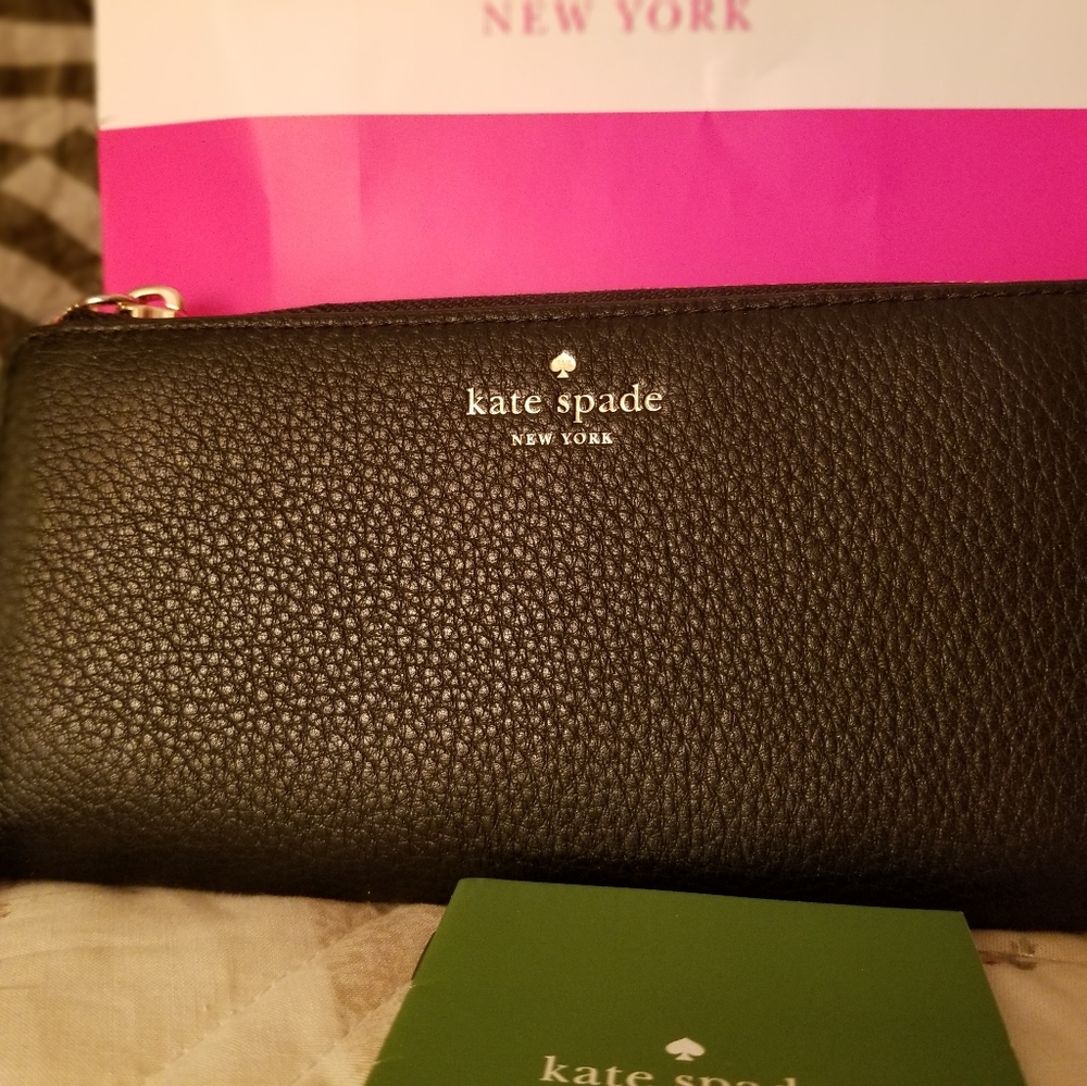 COPY - Kate Spade Nisha Atwood Place black pebble leather zip wallet